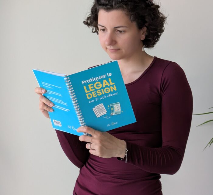 Photo du livre du legal design